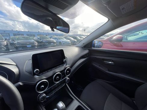 Used 2025 Nissan Sentra SV image 35