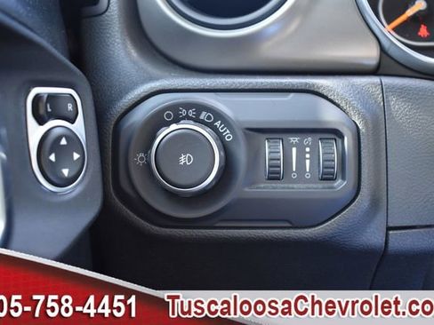 Used 2018 Jeep Wrangler Unlimited Sport S image 36