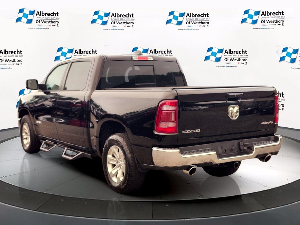 Used 2023 RAM 1500 Laramie AWD/4WD image 3