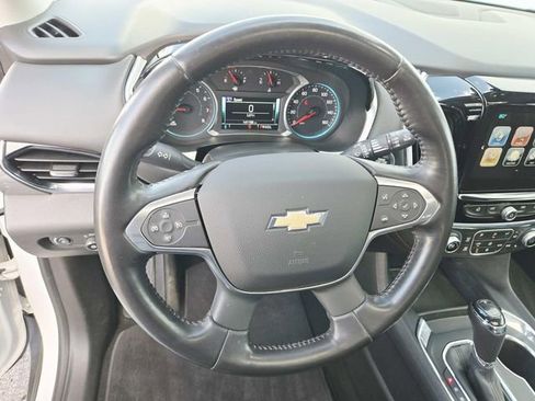 Used 2018 Chevrolet Traverse LT image 21