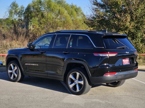Used 2022 Jeep Grand Cherokee Limited image 4