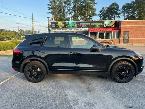Used 2014 Porsche Cayenne S AWD/4WD image 10