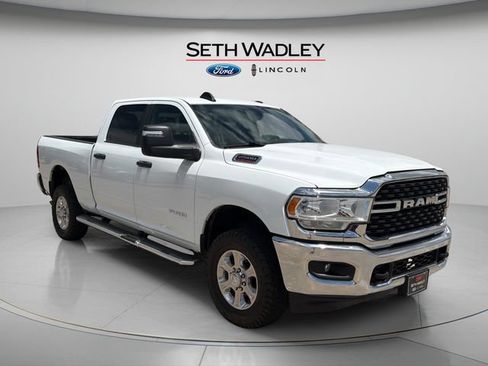 Used 2024 RAM 2500 Big Horn w/ Protection Group AWD/4WD image 1