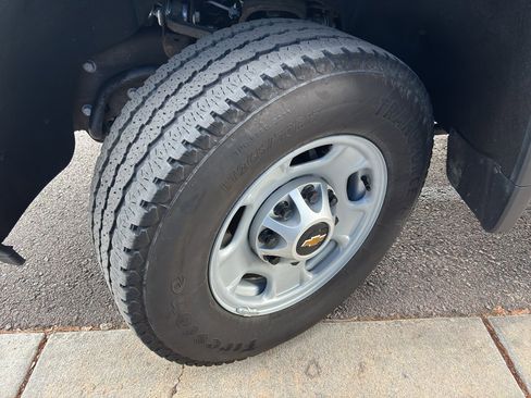 Used 2024 Chevrolet Silverado 2500 W/T w/ WT Convenience Package image 28