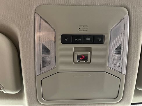 Certified 2022 Toyota RAV4 LE AWD/4WD image 29