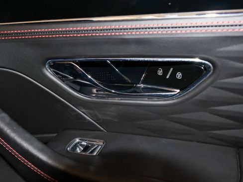 Used 2022 Bentley Flying Spur V8 image 58