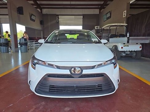 Used 2026 Toyota Corolla LE FWD image 2