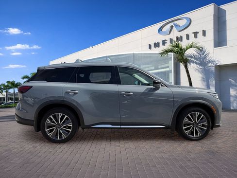 Used 2026 INFINITI QX60 Luxe w/ Cargo Package FWD image 8