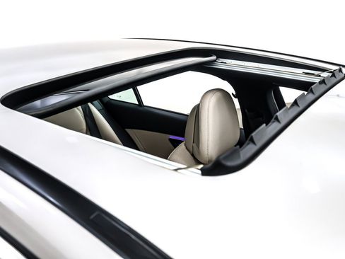 Used 2023 Mercedes-Benz C 300 Sedan image 22