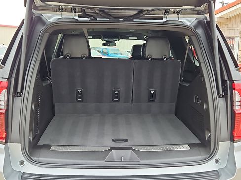Used 2025 GMC Yukon XL Denali image 6