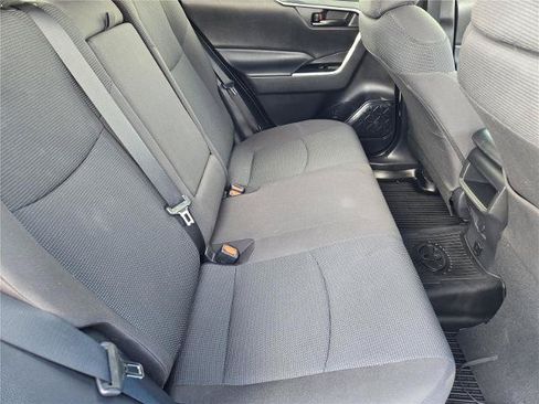Used 2021 Toyota RAV4 LE FWD image 28