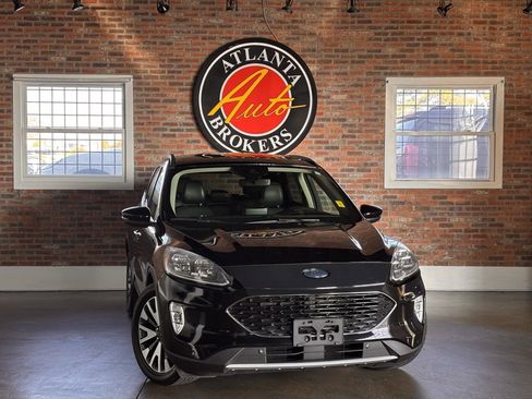 Used 2020 Ford Escape Titanium image 1