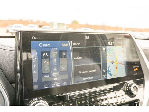 Used 2022 Toyota Highlander Platinum image 24