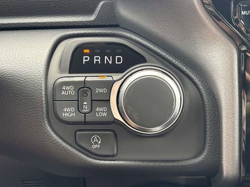 New 2026 RAM 1500 4x4 Crew Cab image 21