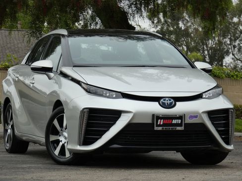Used 2019 Toyota Mirai image 3