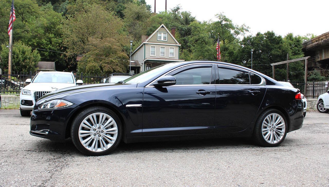 Used 2012 Jaguar XF RWD image 4