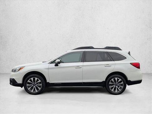 Used 2017 Subaru Outback 2.5i Limited image 9