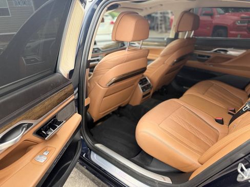 Used 2019 BMW 740i xDrive w/ Executive Package AWD/4WD image 19