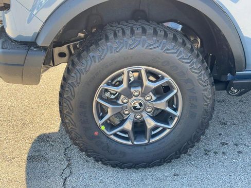 New 2025 Ford Bronco Badlands AWD/4WD image 4