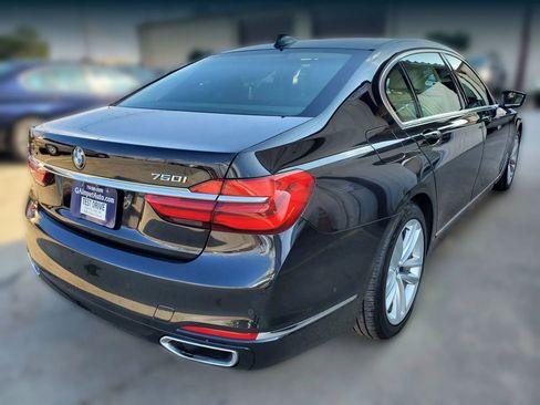 Used 2018 BMW 750i xDrive image 13