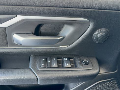 Used 2019 RAM 1500 Big Horn image 9