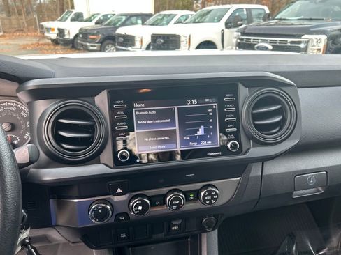 Used 2023 Toyota Tacoma SR image 17