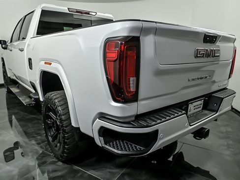 Used 2022 GMC Sierra 2500 Denali AWD/4WD image 7
