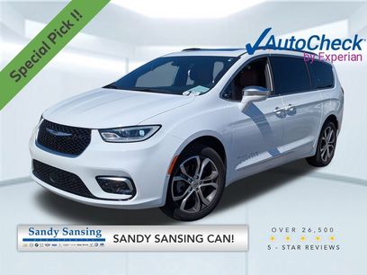 Used 2024 Chrysler Pacifica Pinnacle w/ Trailer Tow Group