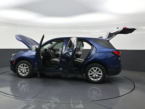 Used 2022 Chevrolet Equinox LS FWD image 30