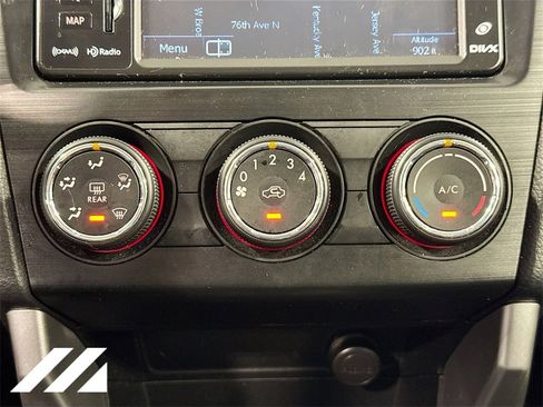 Used 2015 Subaru Forester 2.5i Premium image 18