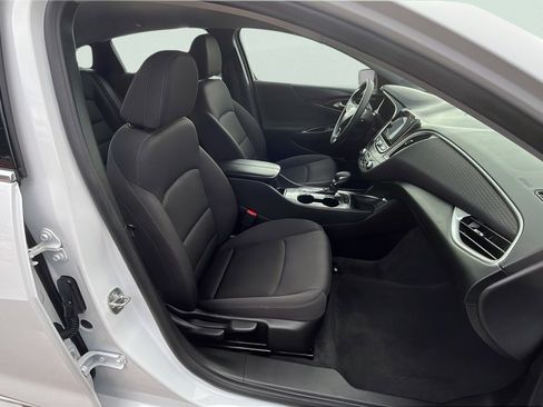 Used 2024 Chevrolet Malibu LT image 21