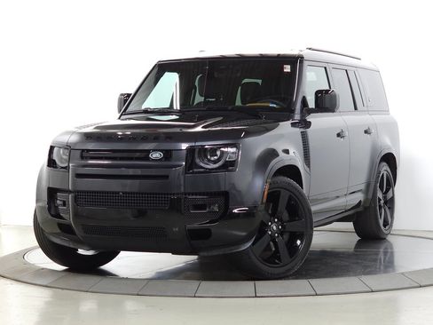 Used 2024 Land Rover Defender 130 X-Dynamic SE AWD/4WD image 1