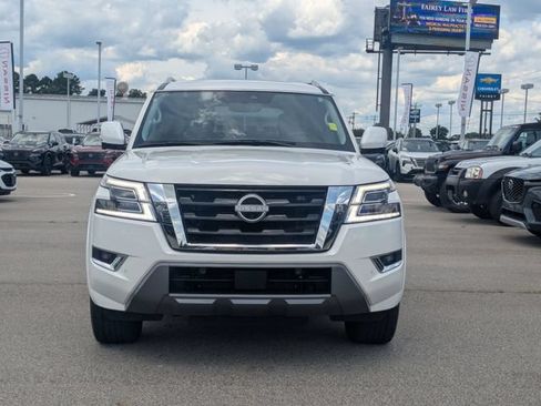 Used 2024 Nissan Armada SL w/ Captain's Chairs Package AWD/4WD image 12