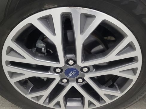 Used 2021 Ford Escape SEL image 31