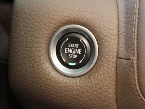 Used 2022 GMC Yukon XL Denali image 26