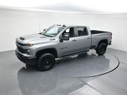 Used 2024 Chevrolet Silverado 2500 Custom w/ Z71 Off-Road Package image 37