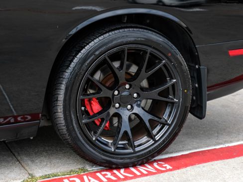 Used 2012 Dodge Challenger SRT8 RWD image 36