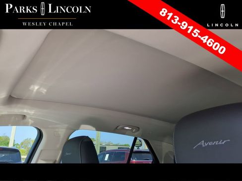 Used 2021 Buick Envision Avenir w/ Technology Package II image 19