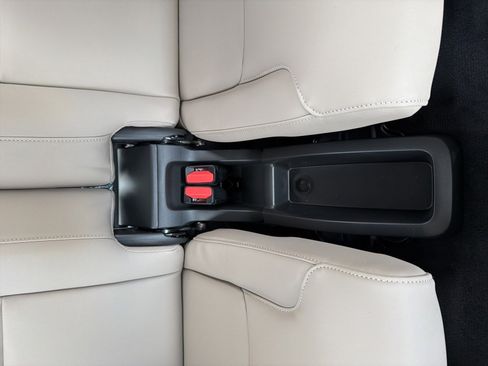 New 2026 Volvo XC90 T8 Plus w/ Protection Package Premier image 39