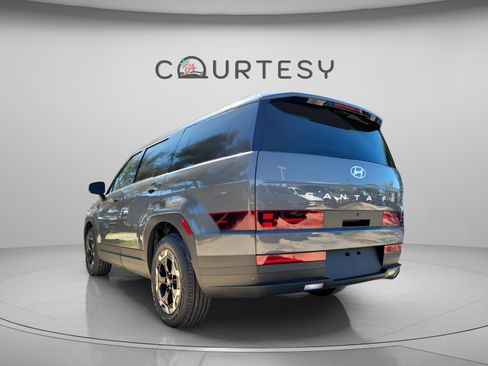 New 2026 Hyundai Santa Fe SE image 3
