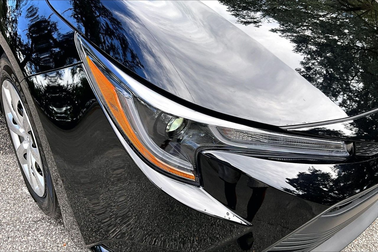 Used 2026 Toyota Corolla LE FWD image 33