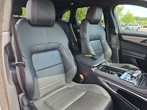 Used 2024 Jaguar F-PACE R-Dynamic S AWD/4WD image 14
