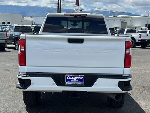 Used 2020 Chevrolet Silverado 3500 High Country w/ Z71 Off-Road Package AWD/4WD image 6