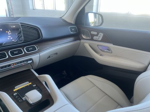 Certified 2025 Mercedes-Benz GLE 450e 4MATIC image 31