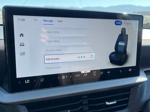 New 2026 Ford Explorer Platinum image 11