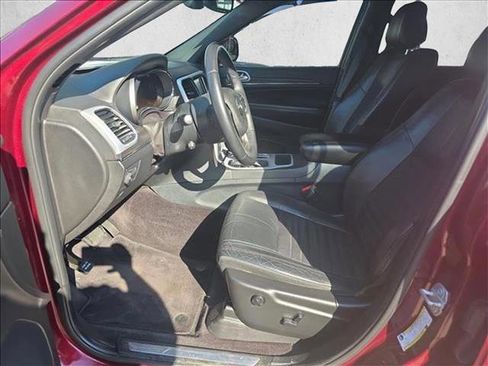 Used 2018 Jeep Grand Cherokee Limited image 3