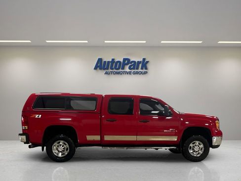 Used 2009 GMC Sierra 2500 SLE w/ Convenience Package AWD/4WD image 9