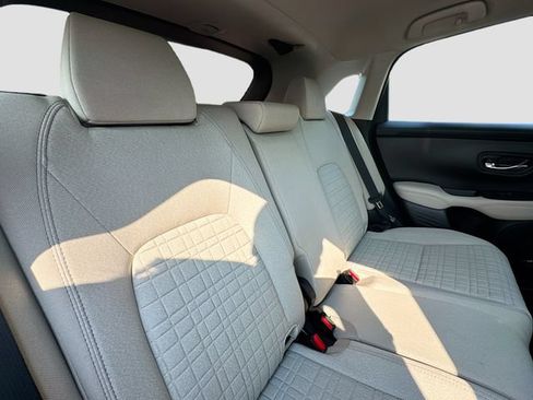 Certified 2025 Honda HR-V LX image 29