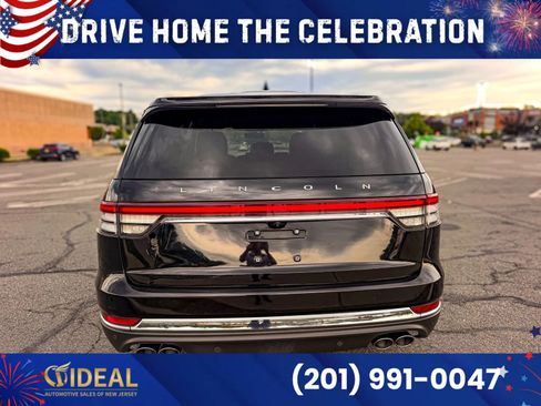 Used 2023 Lincoln Aviator AWD image 4