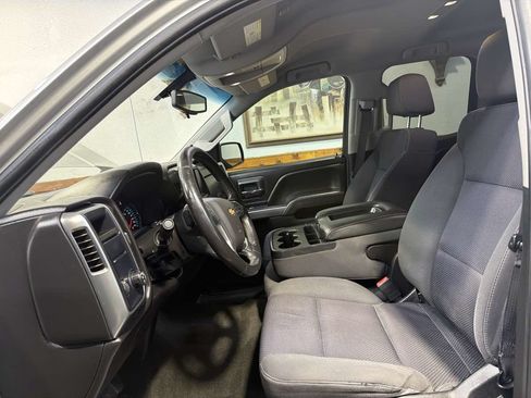 Used 2018 Chevrolet Silverado 1500 LT w/ Texas Edition RWD image 11